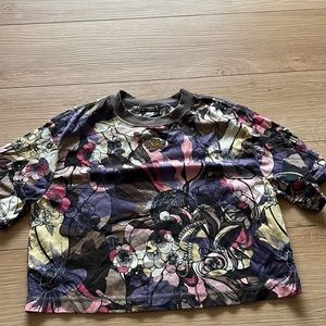 NIKE loose fit cropped shirt